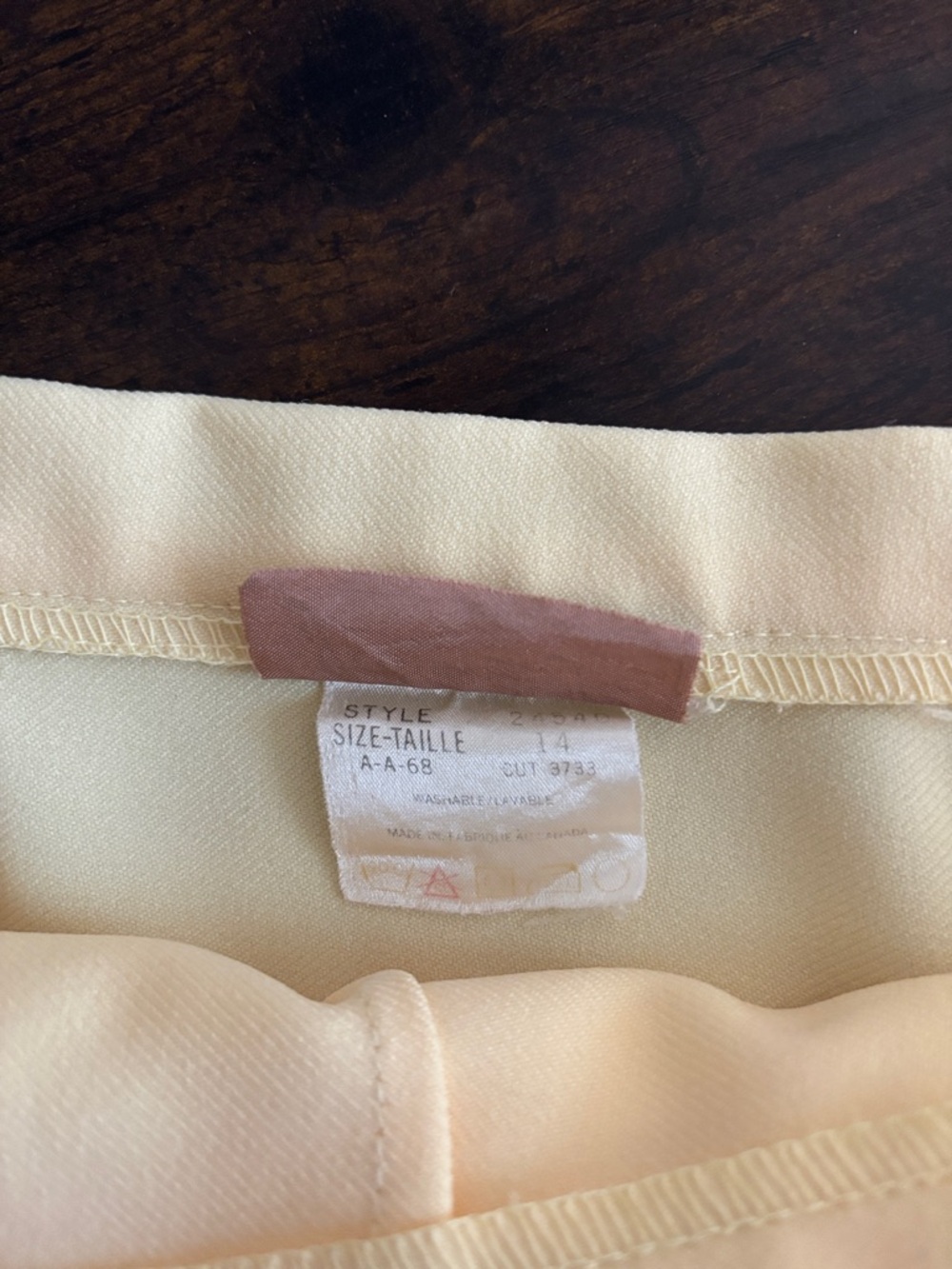 Vintage Jennifer K Yellow A-Line Skirt Made in Canada Size 14 Elegant - Picture 10 of 13